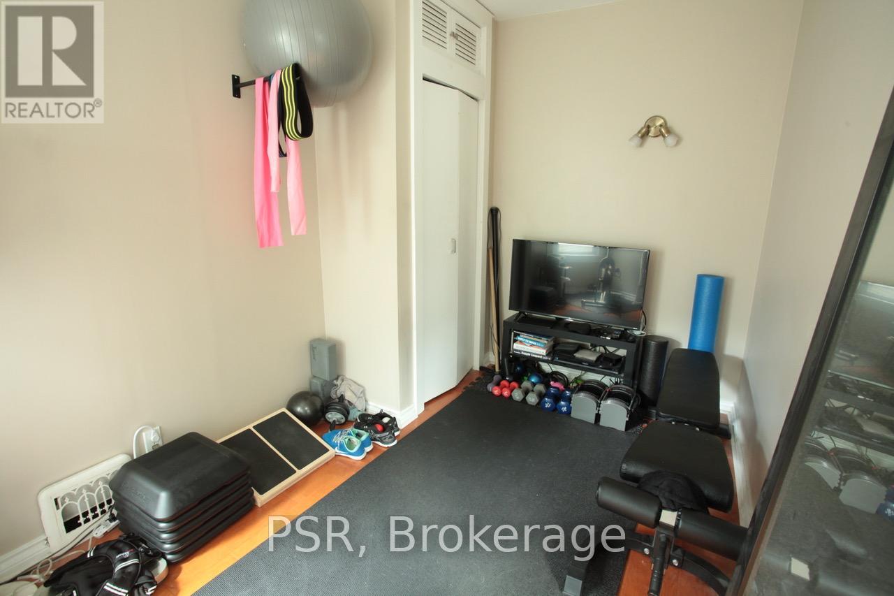 993 Logan Avenue, Toronto, Ontario  M4K 3E6 - Photo 9 - E12462622