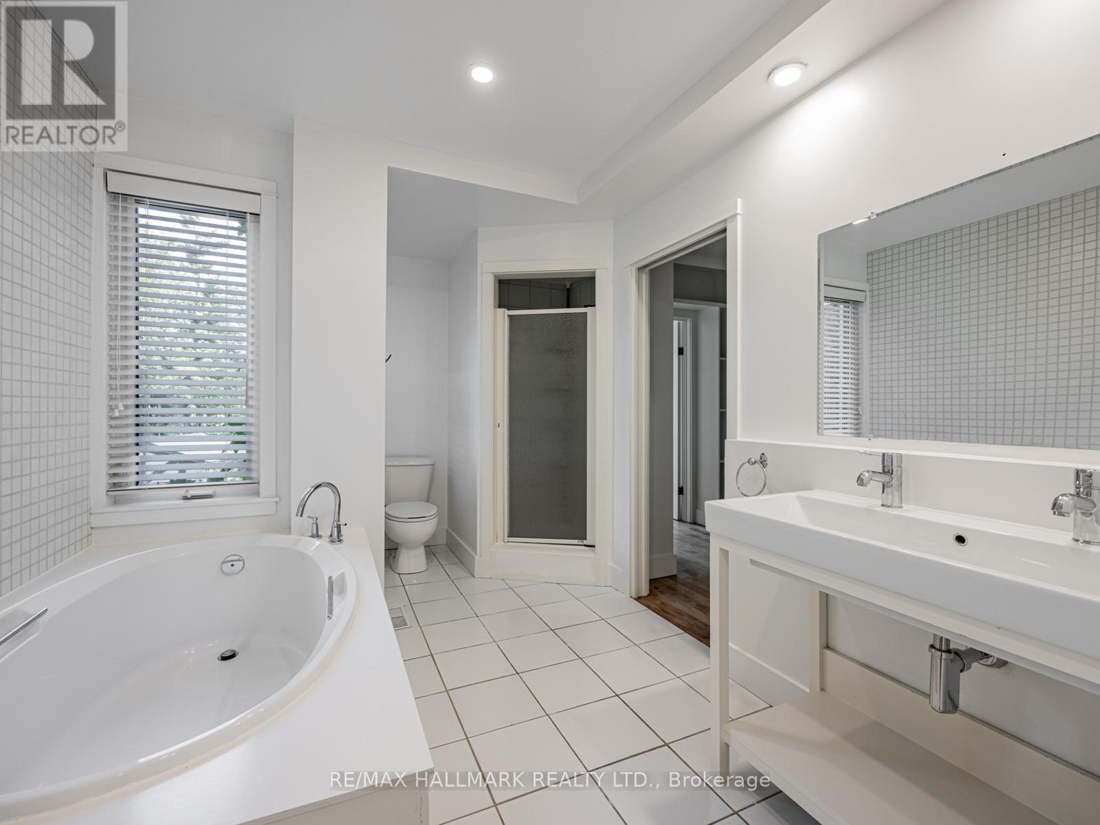 97 Woodycrest Avenue, Toronto, Ontario  M4J 3B1 - Photo 14 - E12462720
