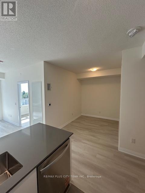 709 - 3260 Sheppard Avenue E, Toronto, Ontario  M1T 3K3 - Photo 8 - E12462773