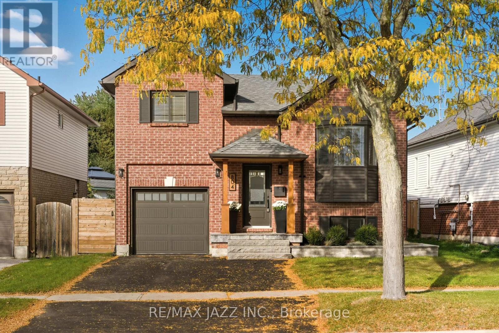 804 Beatrice Street E, Oshawa, Ontario  L1K 2H7 - Photo 1 - E12462803