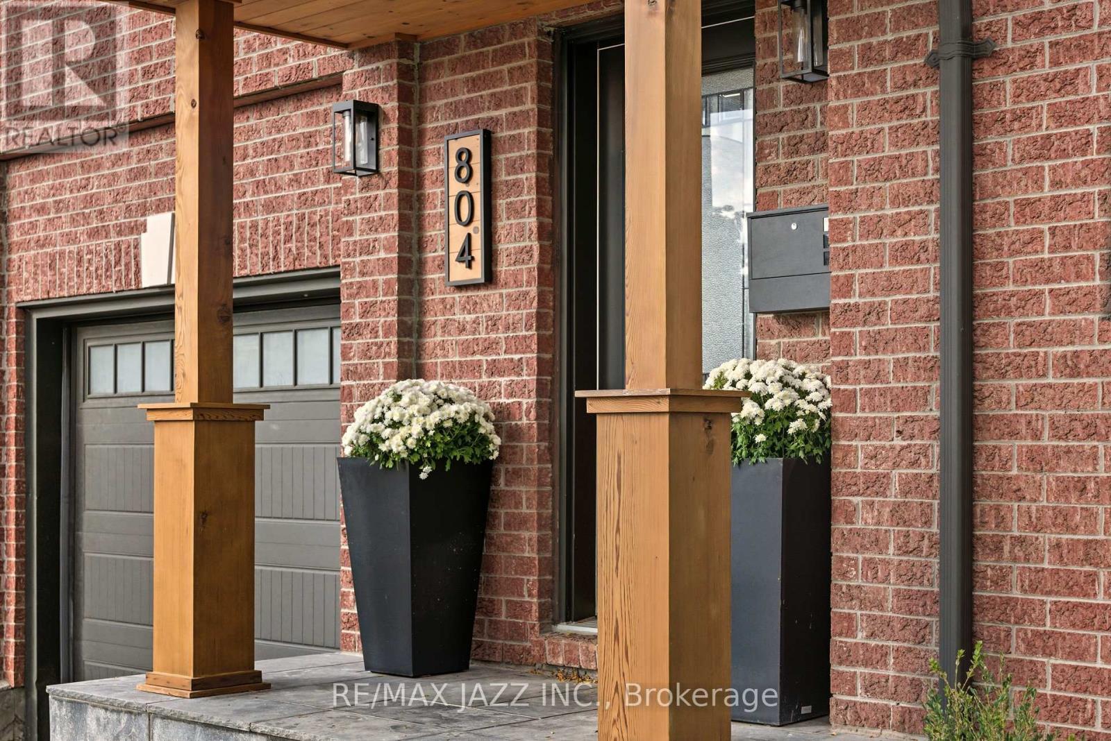 804 Beatrice Street E, Oshawa, Ontario  L1K 2H7 - Photo 3 - E12462803