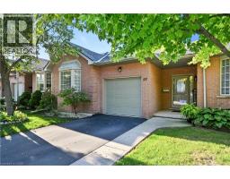 55 NORTHERN BREEZE Street Unit# 33, Hamilton, Ontario