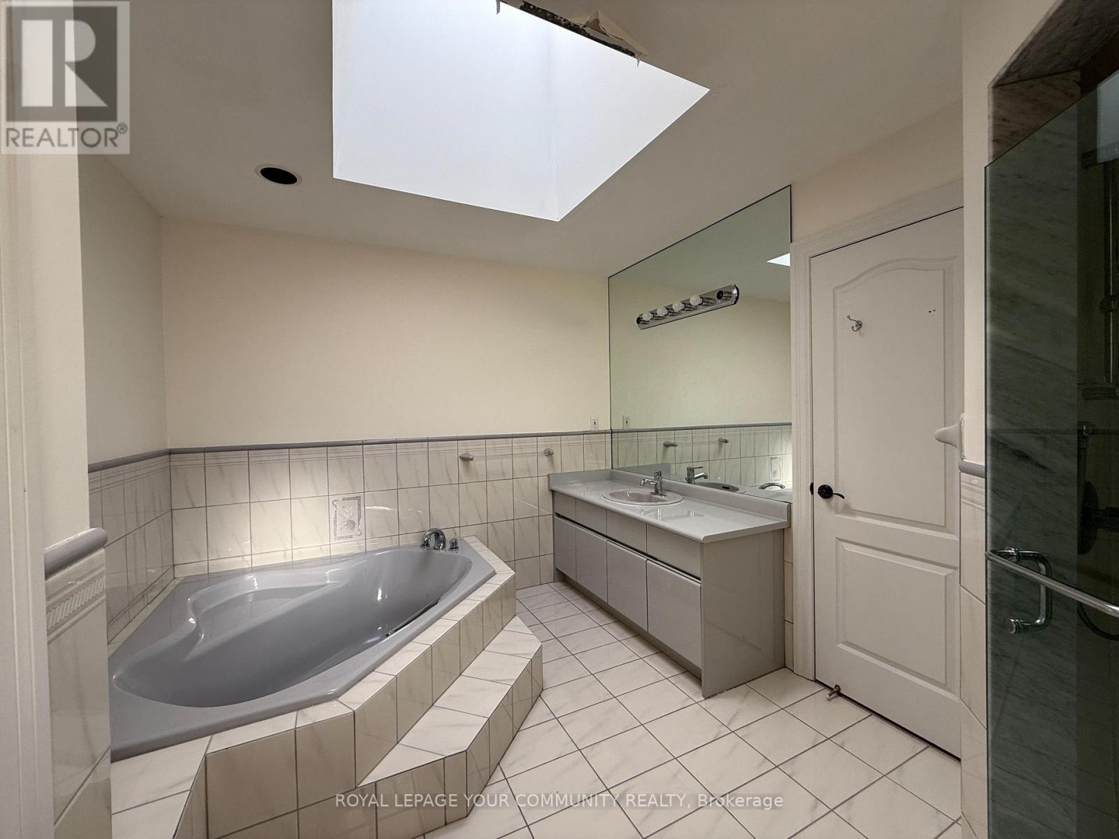 238 Horsham Avenue, Toronto, Ontario  M2N 2A6 - Photo 13 - C12462383
