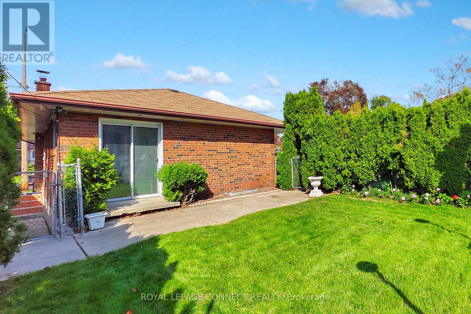 14 Dalehurst Avenue, Toronto, Ontario  M1G 2X8 - Photo 41 - E12462444