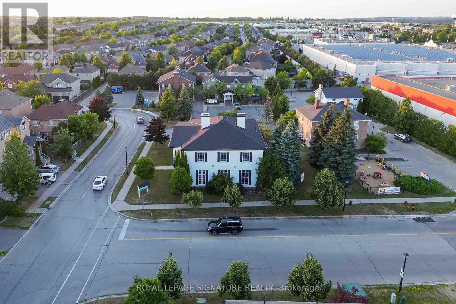 83 Dawson Manor Boulevard, Newmarket, Ontario  L3X 2H5 - Photo 43 - N12462612