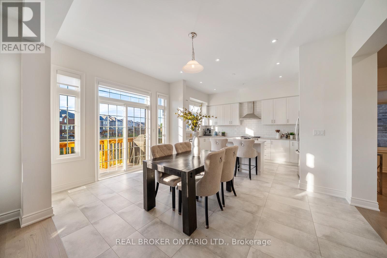 58 Meadow Vista Crescent, East Gwillimbury, Ontario  L9N 0T4 - Photo 12 - N12462616