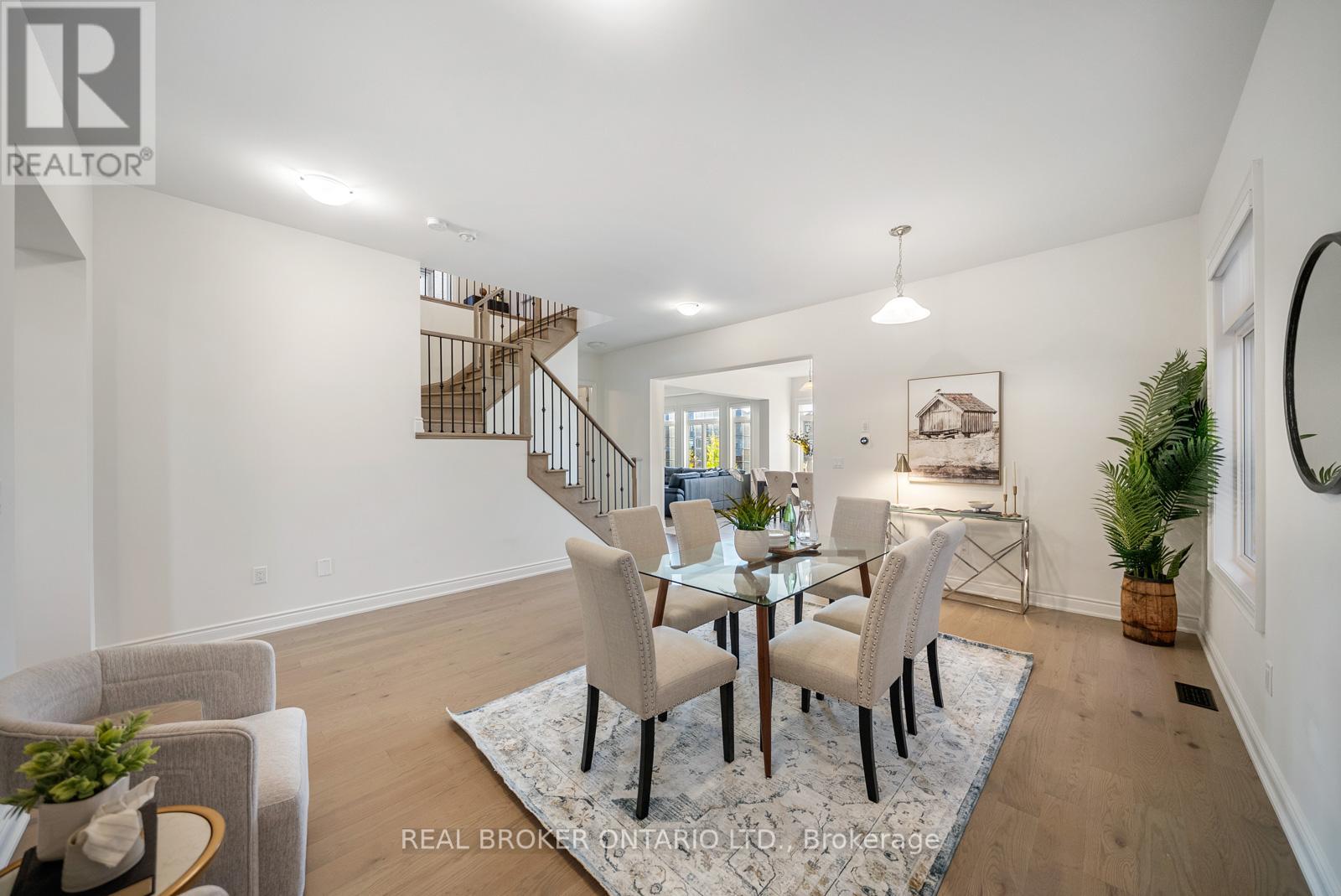 58 Meadow Vista Crescent, East Gwillimbury, Ontario  L9N 0T4 - Photo 8 - N12462616