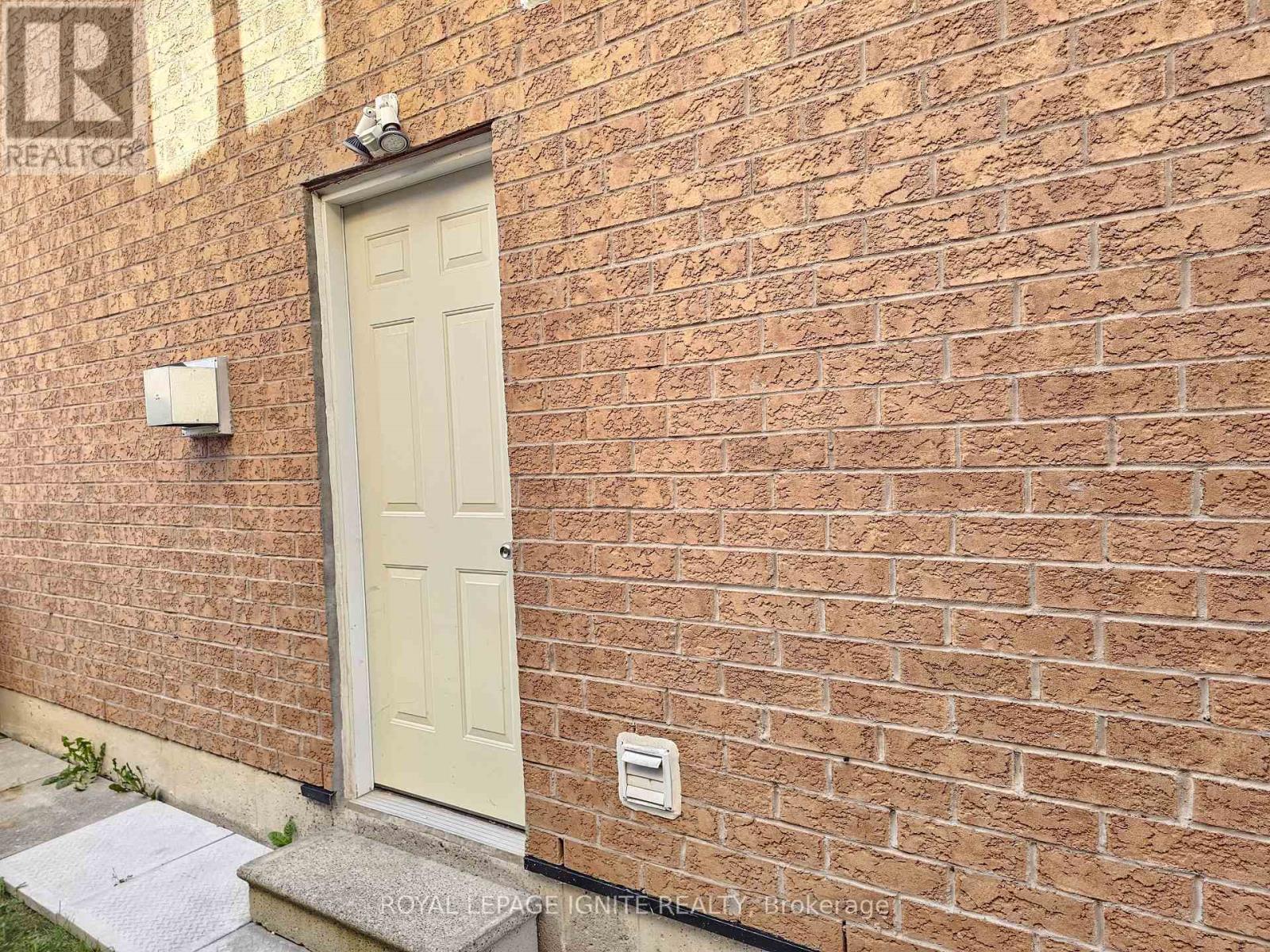 41 Gordon Weeden Road, Markham, Ontario  L6E 2G4 - Photo 2 - N12462640