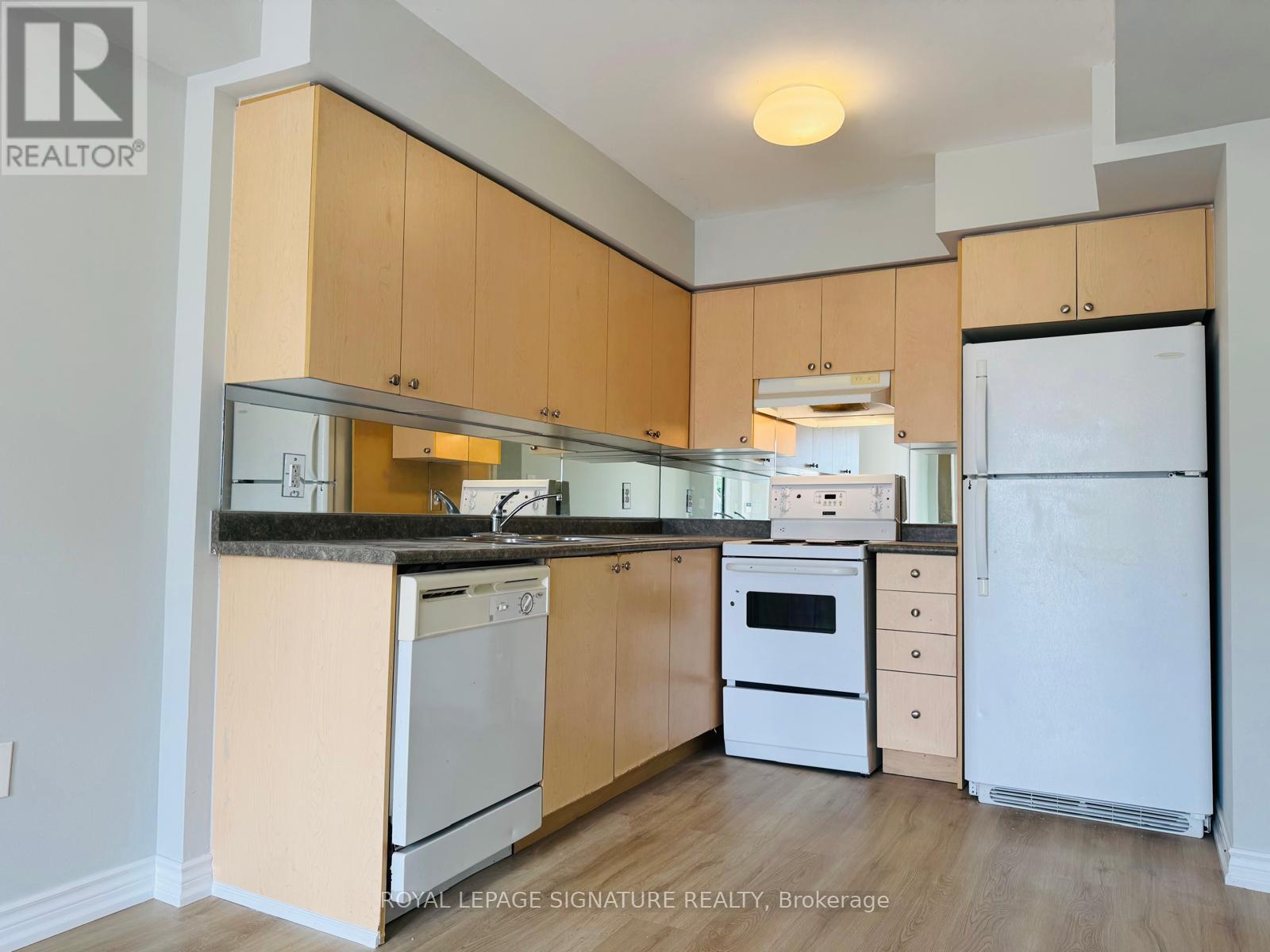 28 - 2285 Bur Oak Avenue, Markham, Ontario  L6E 0B9 - Photo 7 - N12462683