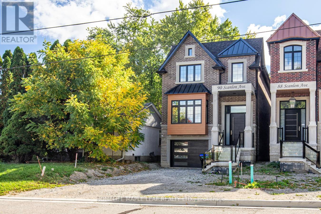 90 Scanlon Avenue, Bradford West Gwillimbury, Ontario  L3Z 1G6 - Photo 2 - N12462731