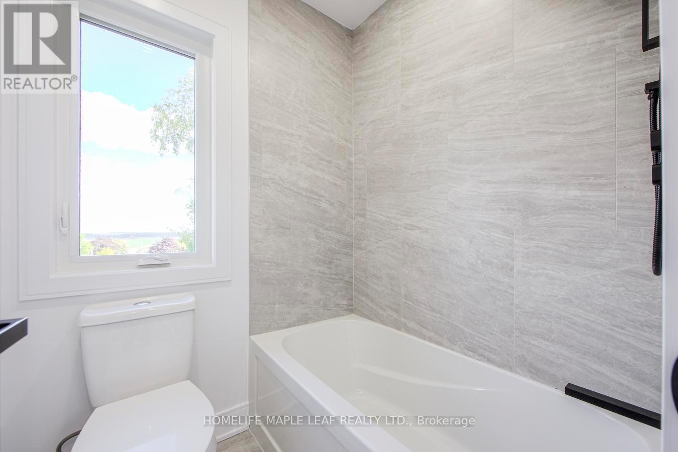 90 Scanlon Avenue, Bradford West Gwillimbury, Ontario  L3Z 1G6 - Photo 32 - N12462731