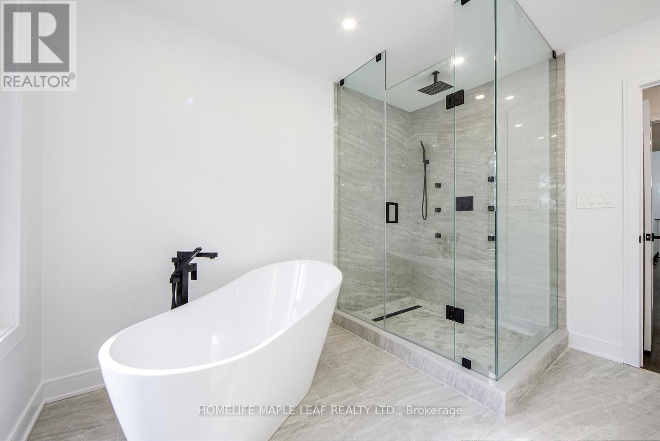 90 Scanlon Avenue, Bradford West Gwillimbury, Ontario  L3Z 1G6 - Photo 40 - N12462731