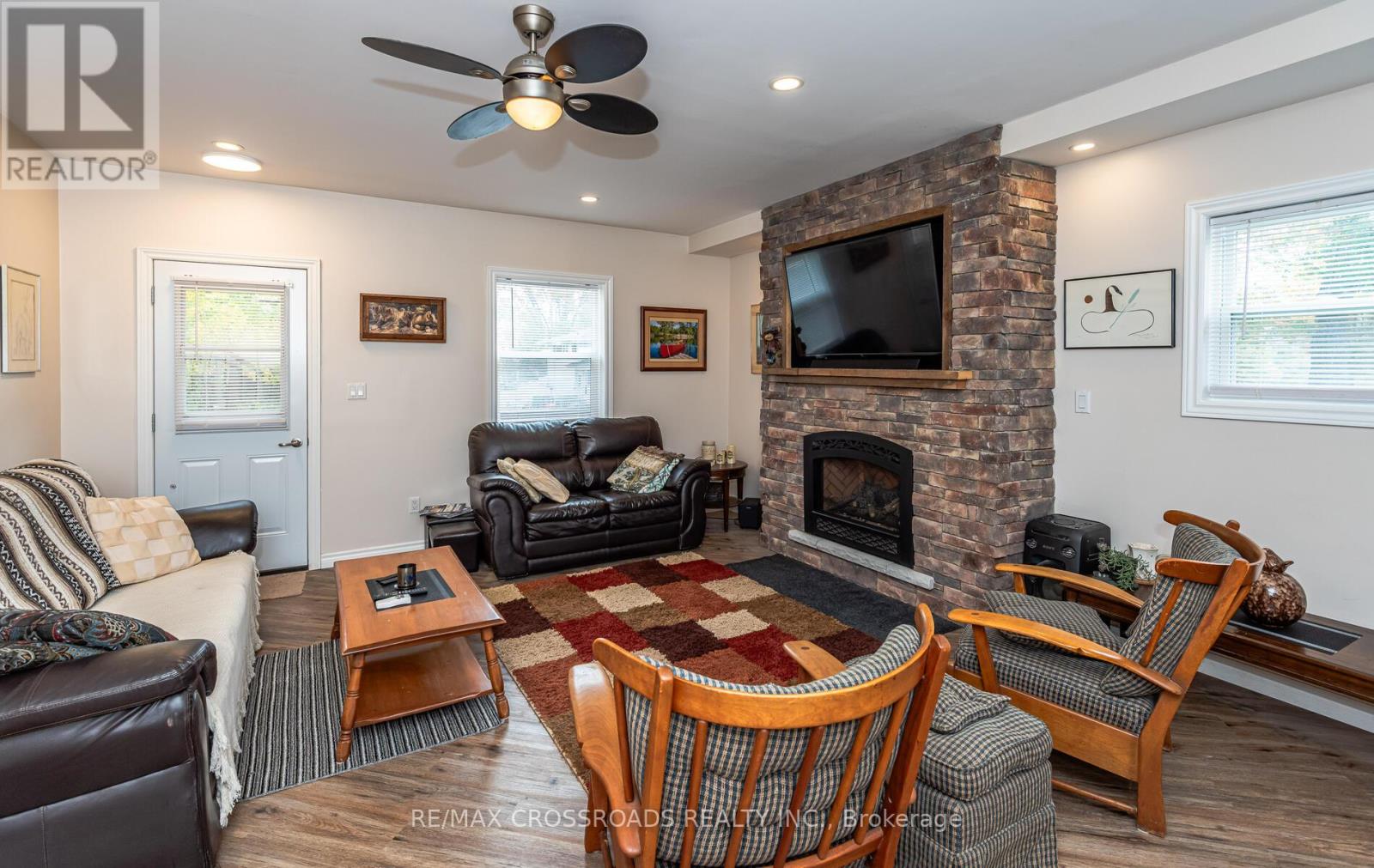 55 Laidlaw Street S, Brock, Ontario  L0E 1E0 - Photo 5 - N12462758
