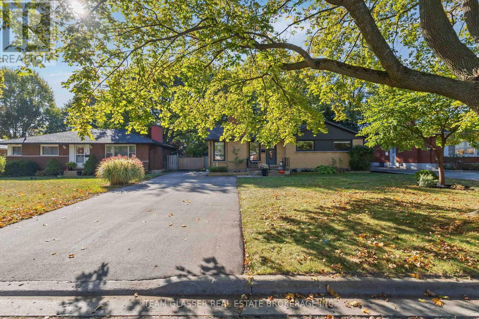 191 Gladman Avenue, London South, Ontario  N6J 1X6 - Photo 3 - X12462789