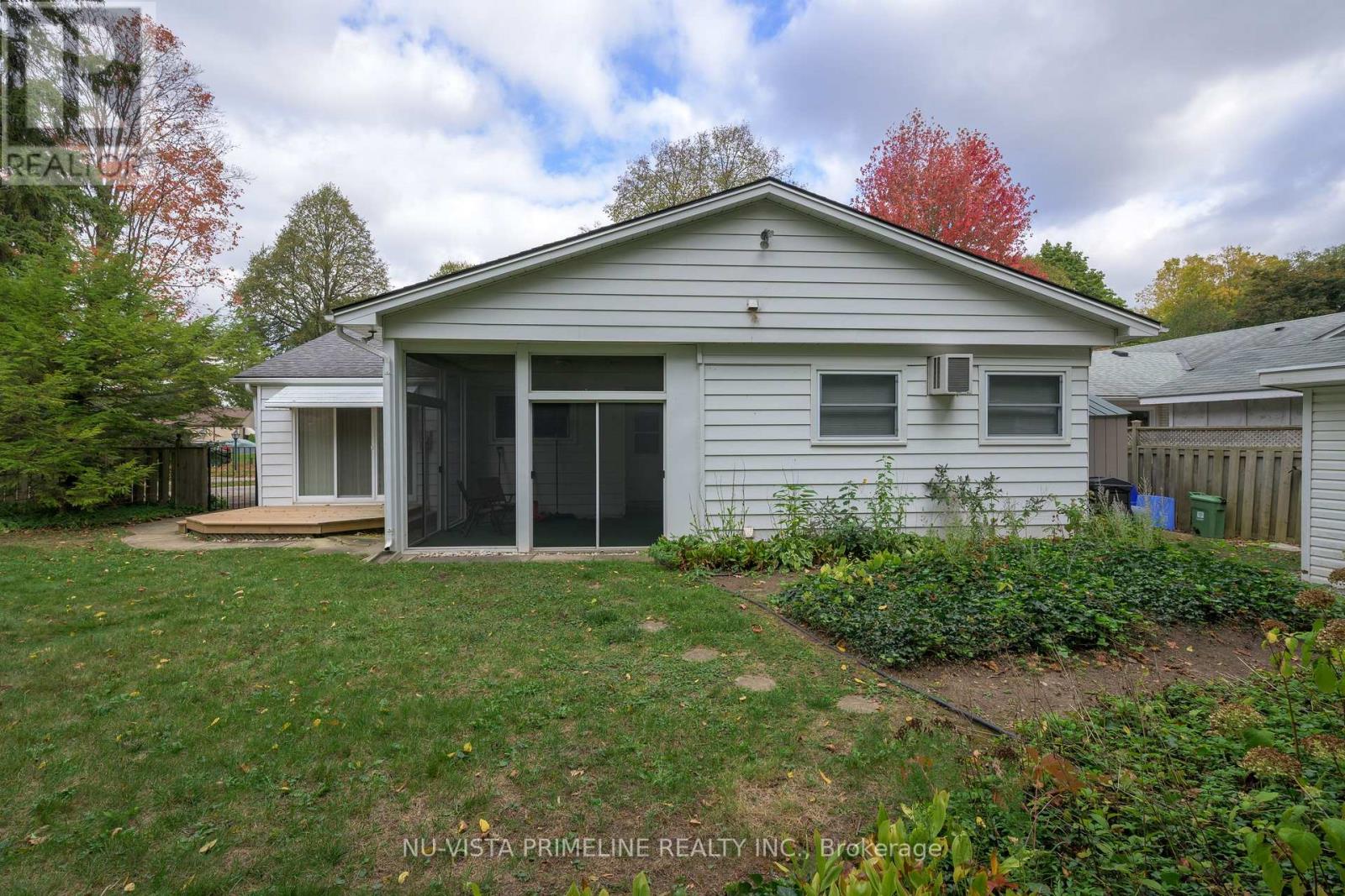 55 Maxwell Crescent, London North, Ontario  N5X 1Y9 - Photo 10 - X12462869