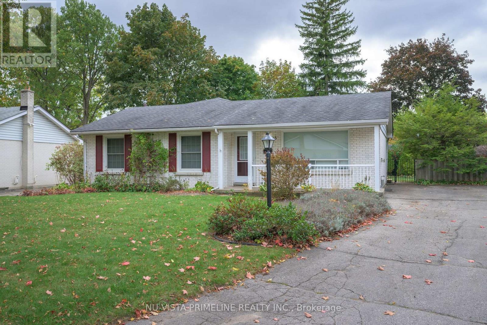 55 Maxwell Crescent, London North, Ontario  N5X 1Y9 - Photo 2 - X12462869