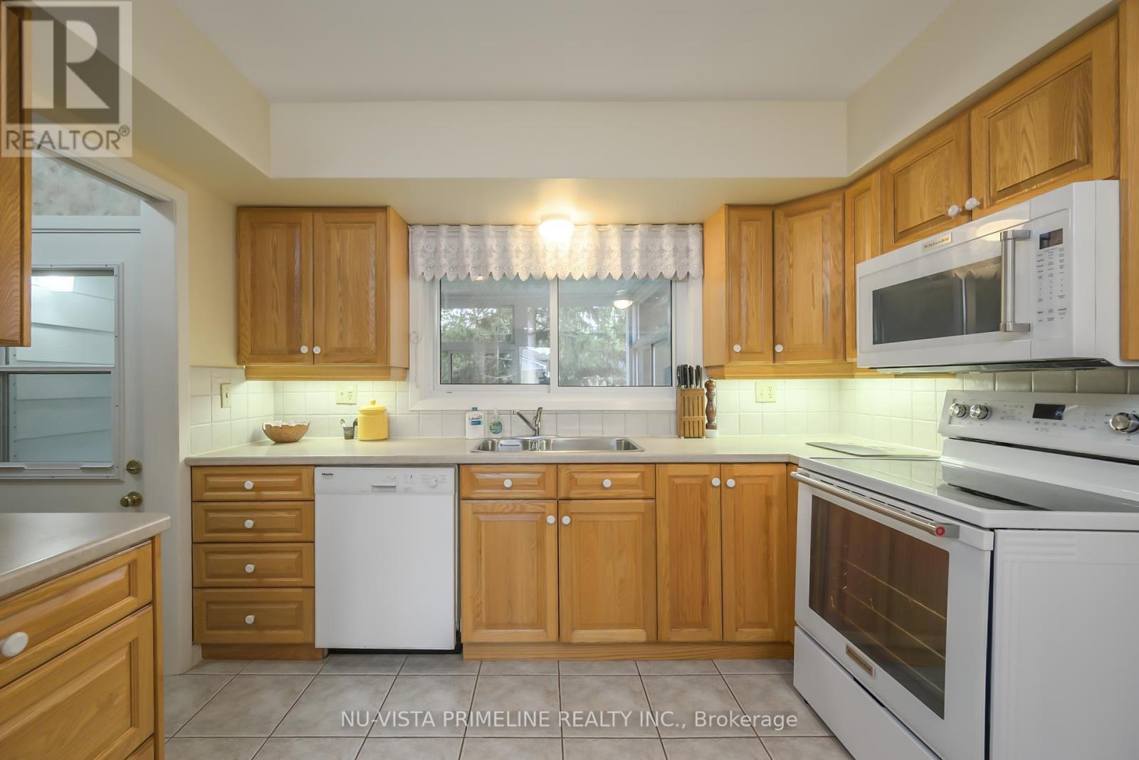 55 Maxwell Crescent, London North, Ontario  N5X 1Y9 - Photo 25 - X12462869