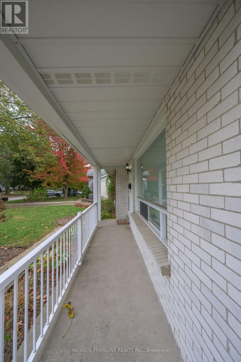 55 Maxwell Crescent, London North, Ontario  N5X 1Y9 - Photo 4 - X12462869