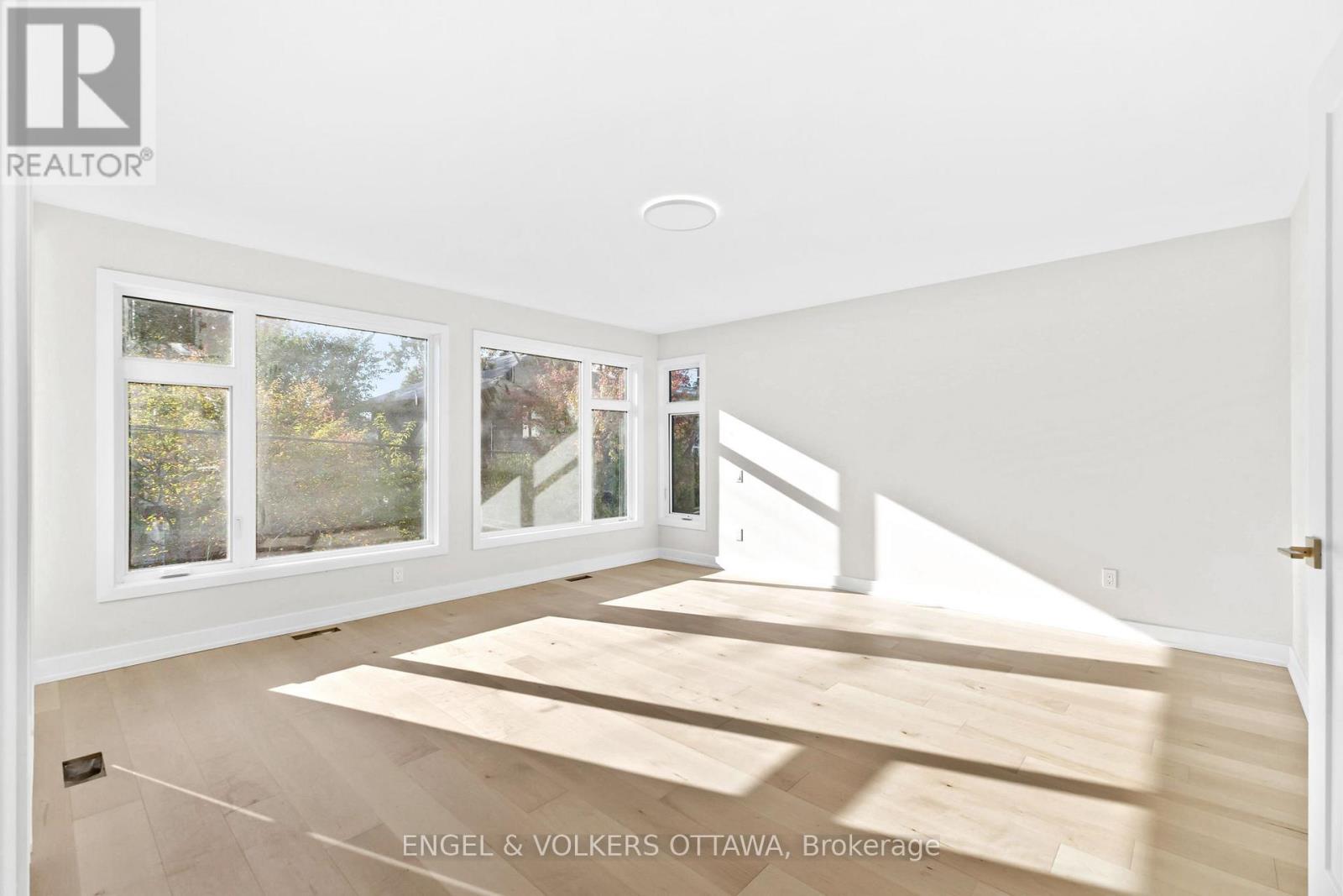 48 Mcnaughton Avenue, Ottawa, Ontario  K1S 0J2 - Photo 18 - X12462778