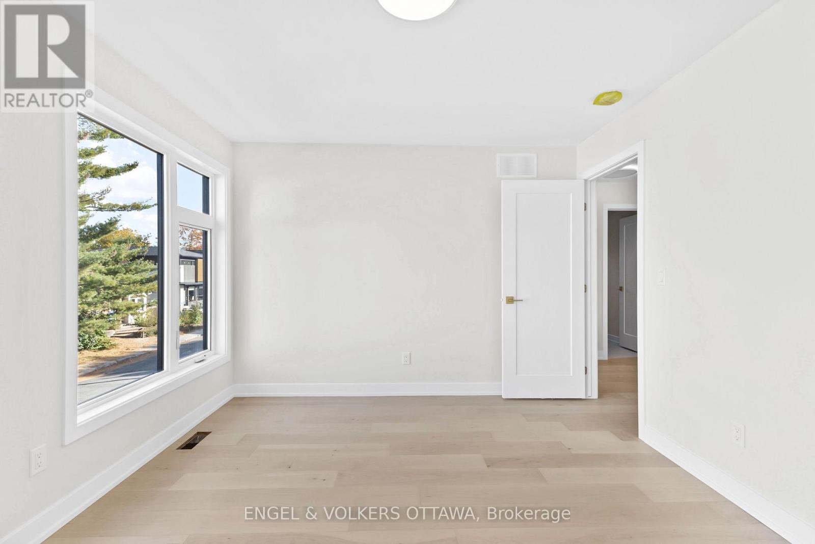 48 Mcnaughton Avenue, Ottawa, Ontario  K1S 0J2 - Photo 25 - X12462778