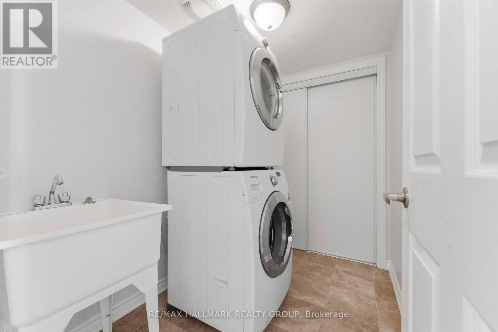 730d Maloja Way, Ottawa, Ontario  K2S 0N6 - Photo 11 - X12462814