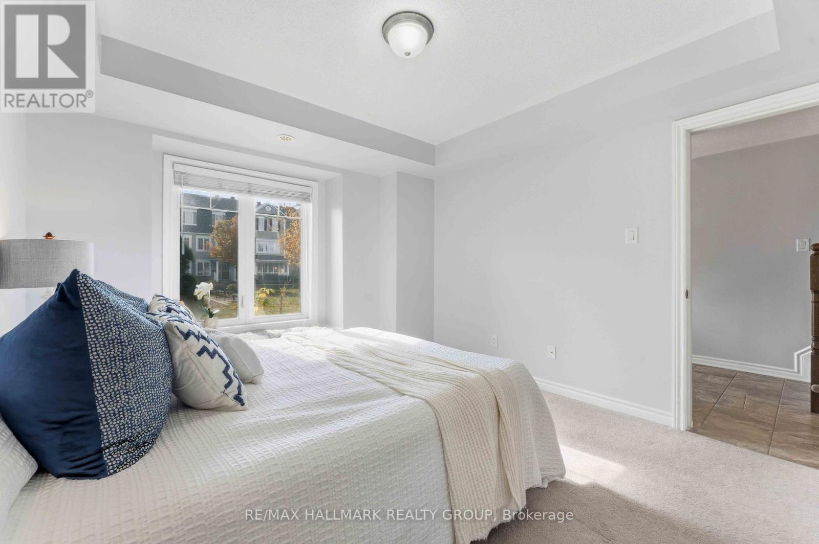 730d Maloja Way, Ottawa, Ontario  K2S 0N6 - Photo 6 - X12462814