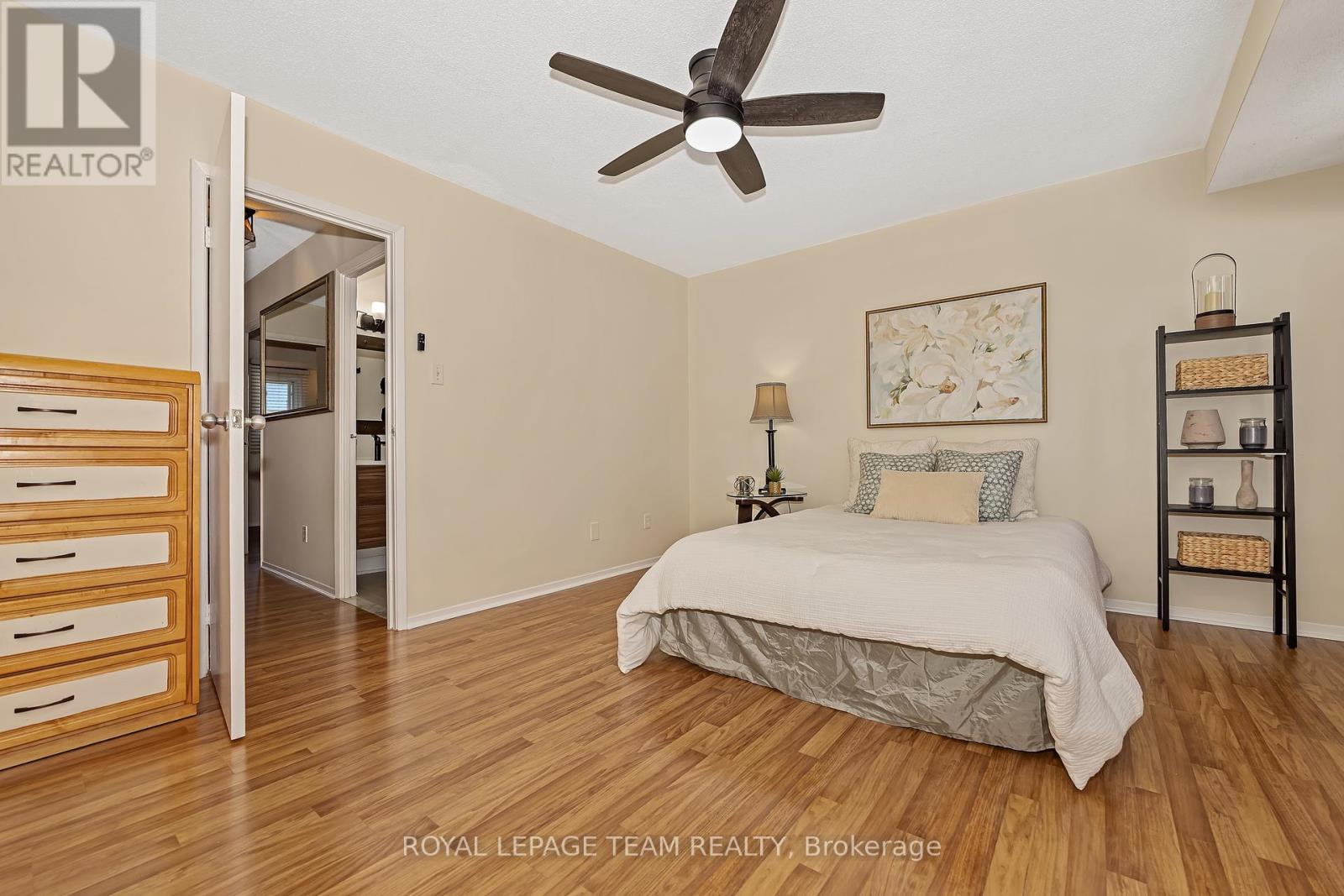1844 Stonehenge Crescent, Ottawa, Ontario  K1B 4Z9 - Photo 21 - X12462851
