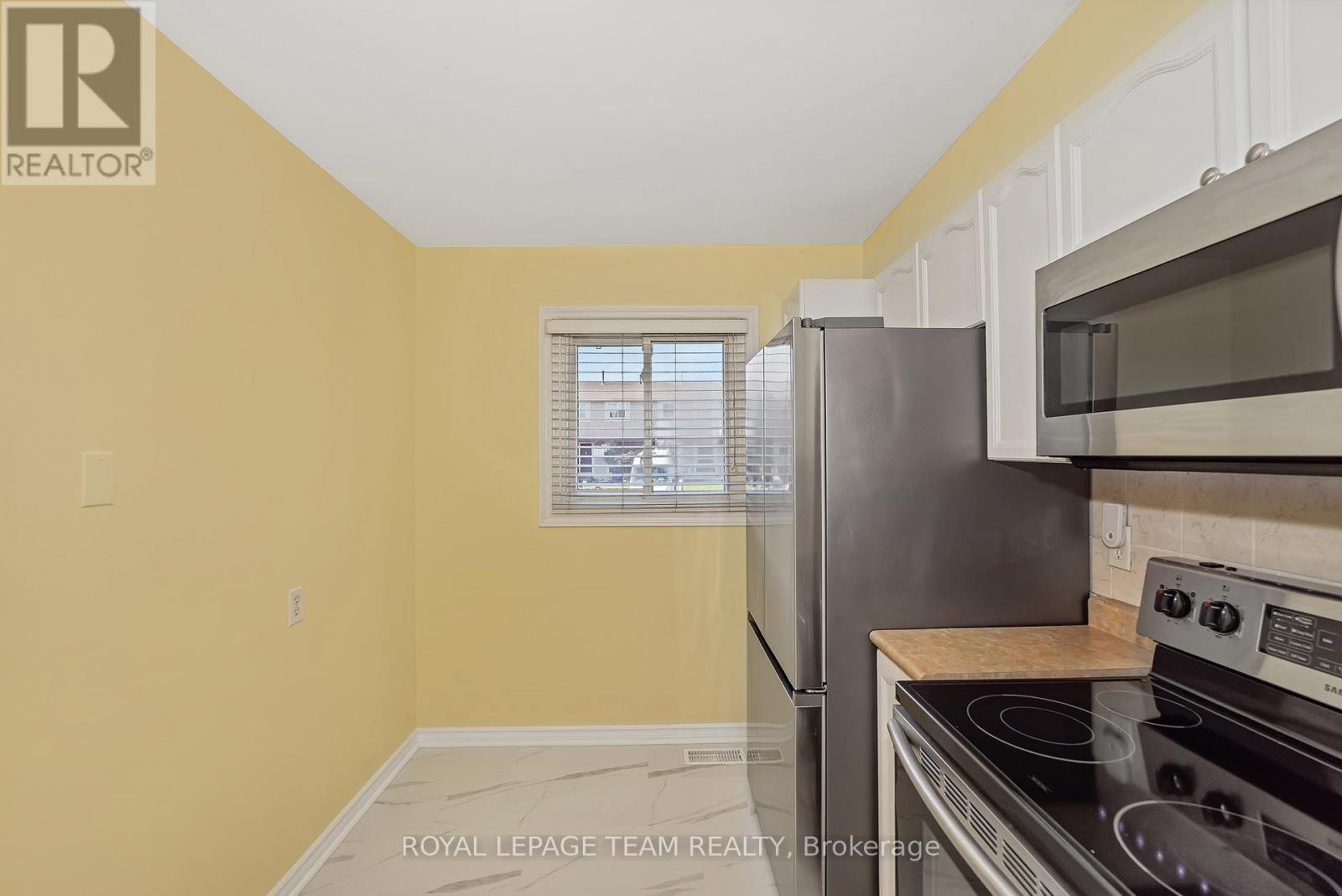 1844 Stonehenge Crescent, Ottawa, Ontario  K1B 4Z9 - Photo 9 - X12462851