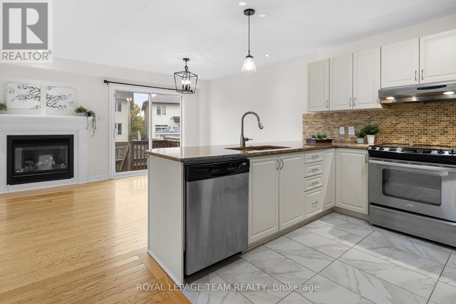 687 Paul Metivier Drive, Ottawa, Ontario  K2J 2T4 - Photo 7 - X12462871