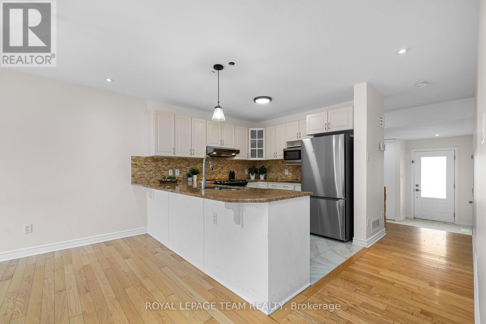 687 Paul Metivier Drive, Ottawa, Ontario  K2J 2T4 - Photo 9 - X12462871