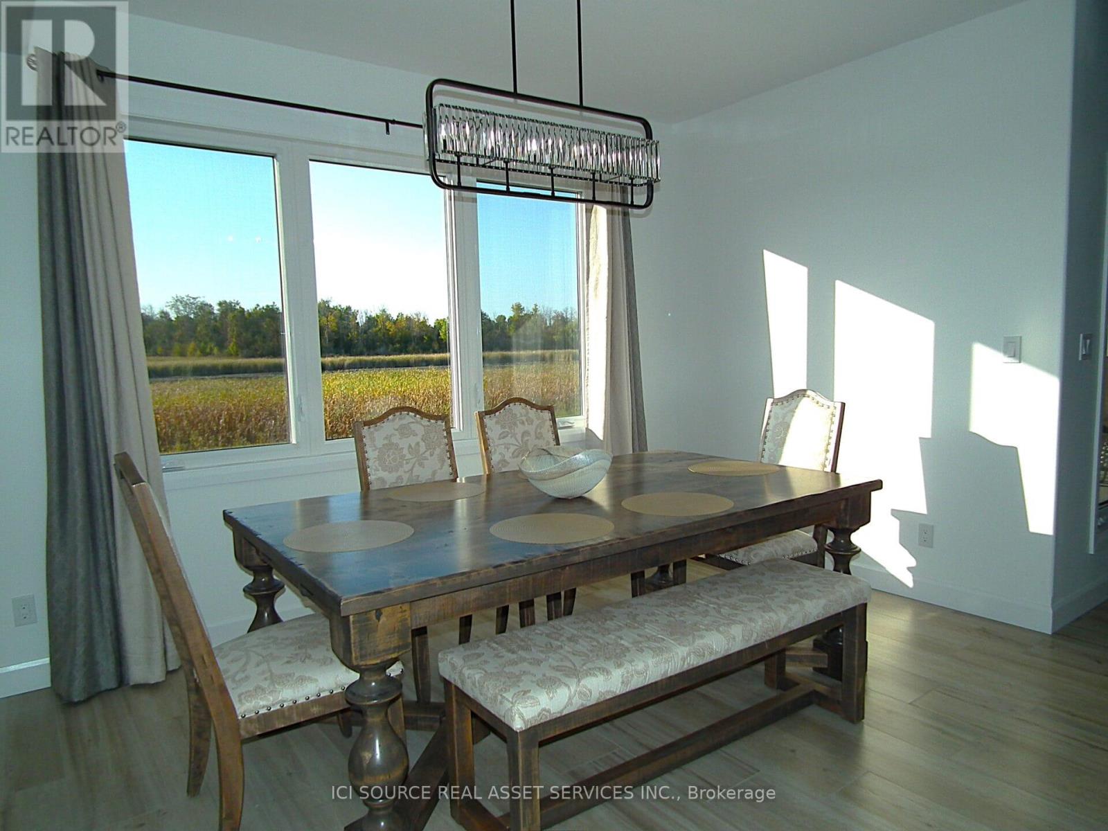 18 Swan Lane, Tay, Ontario  L0K 1R0 - Photo 36 - S12462707