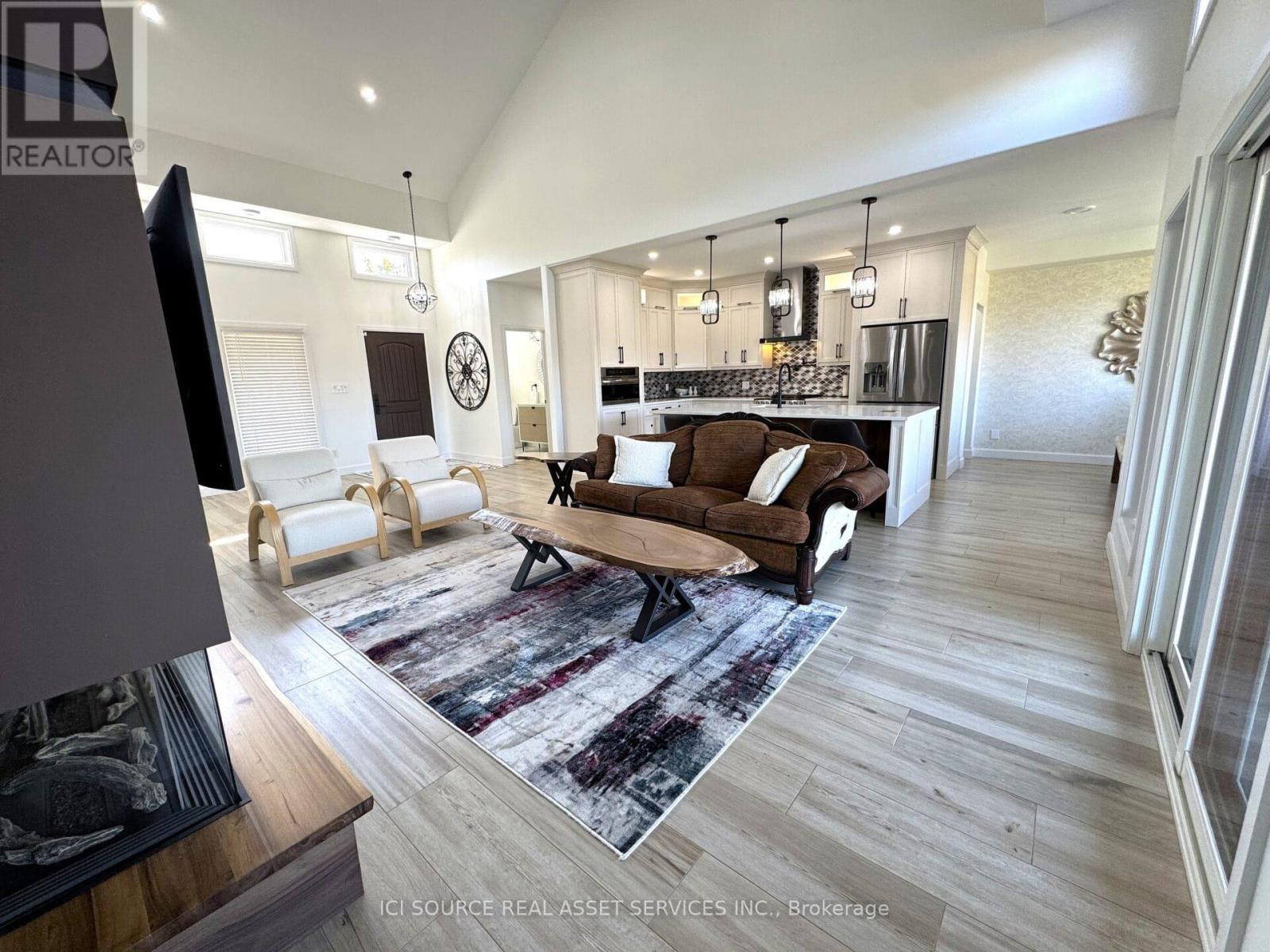 18 Swan Lane, Tay, Ontario  L0K 1R0 - Photo 6 - S12462707