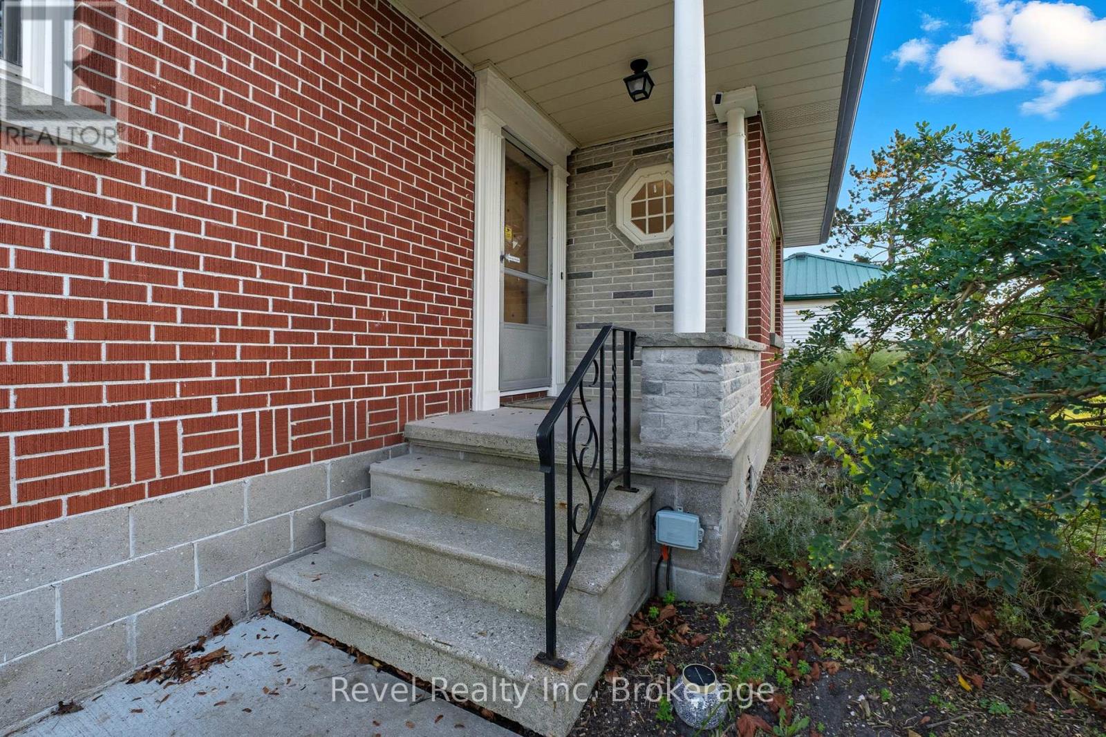 87 Blandford Street, East Zorra-Tavistock, Ontario  N0J 1M0 - Photo 7 - X12462863