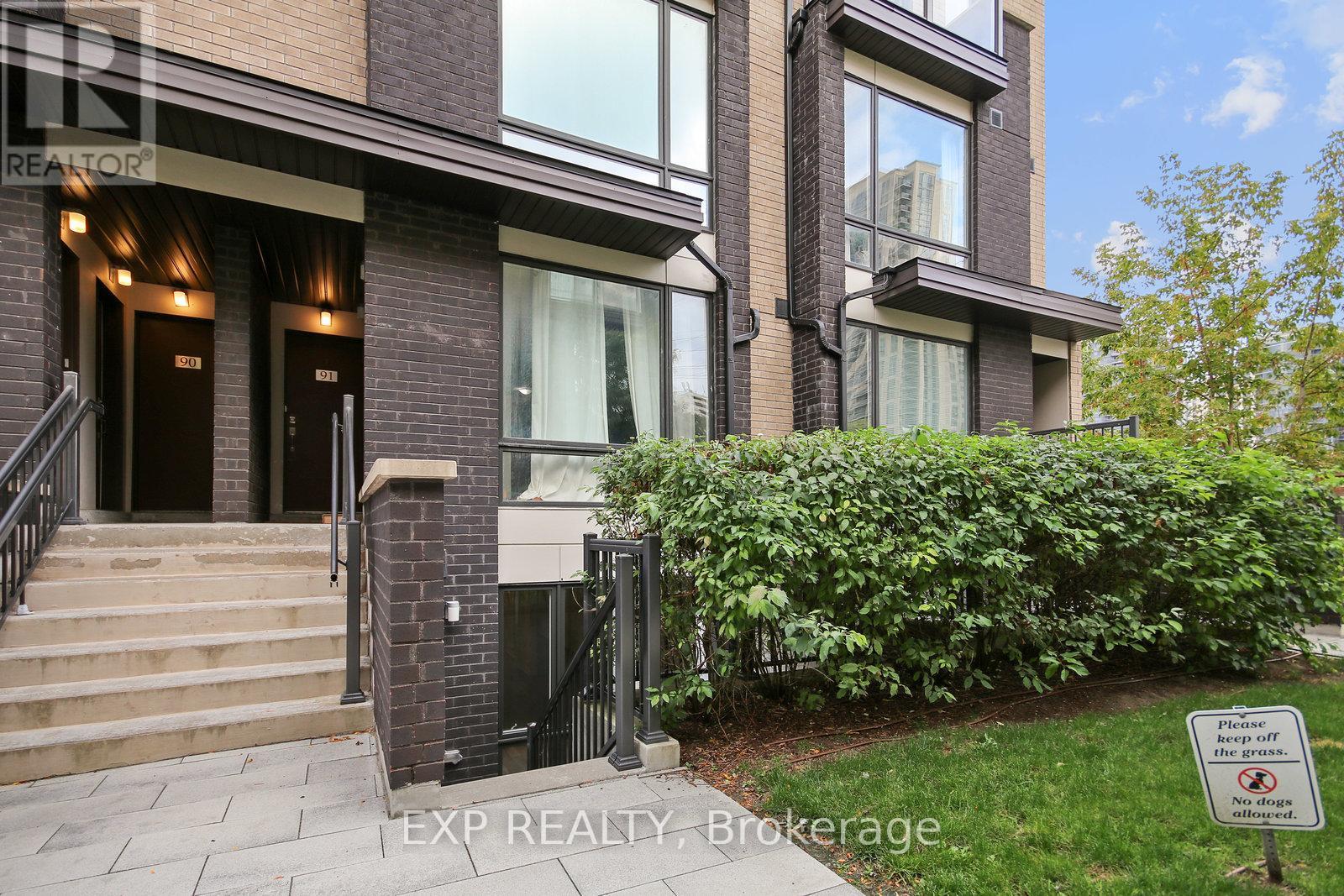 94 - 30 FIELDWAY ROAD, Toronto, Ontario