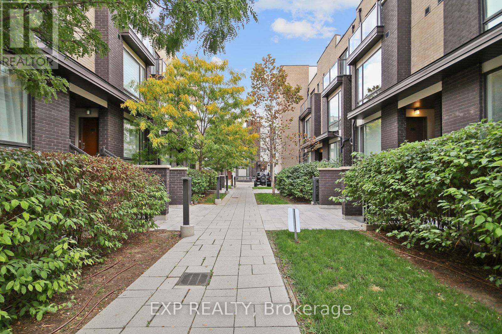 94 - 30 Fieldway Road, Toronto, Ontario  M8Z 0E3 - Photo 31 - W12363475