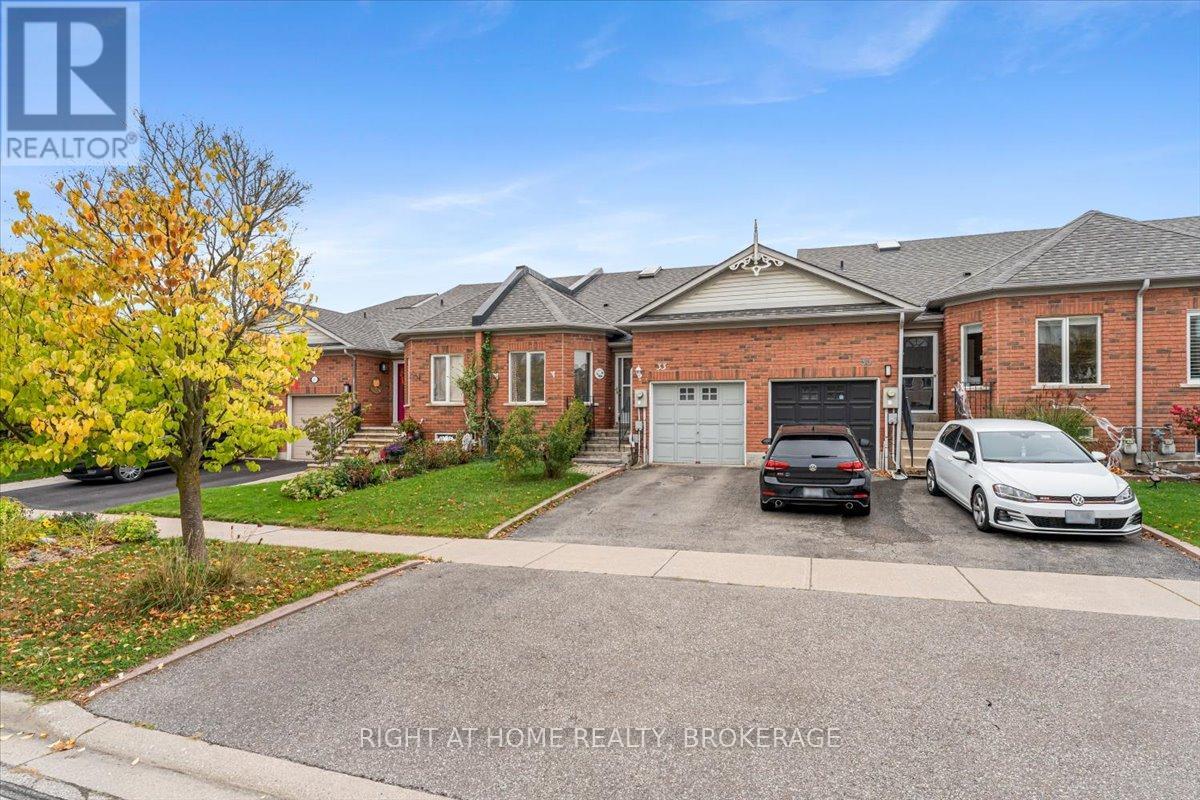 33 Atwood Avenue, Halton Hills, Ontario  L7G 5Z9 - Photo 2 - W12462830