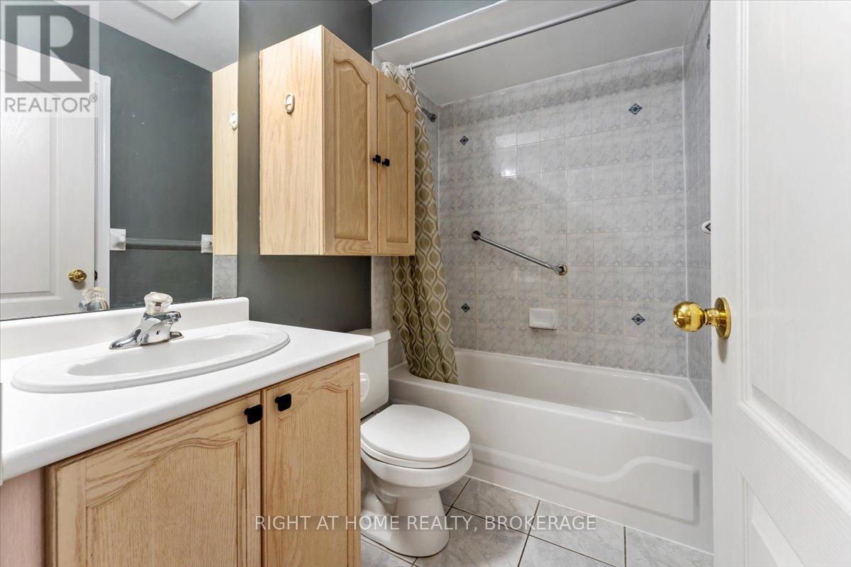 33 Atwood Avenue, Halton Hills, Ontario  L7G 5Z9 - Photo 20 - W12462830