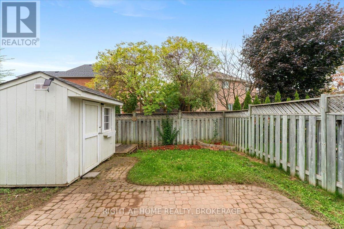 33 Atwood Avenue, Halton Hills, Ontario  L7G 5Z9 - Photo 34 - W12462830