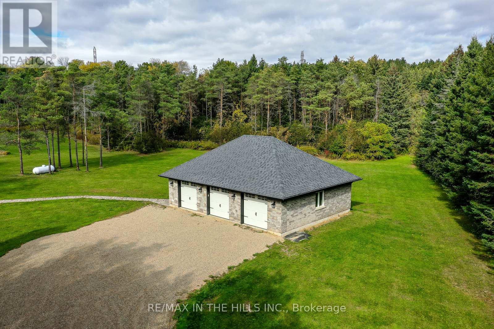 6 Shell Crescent, Mono, Ontario  L9W 6Y2 - Photo 3 - X12332638