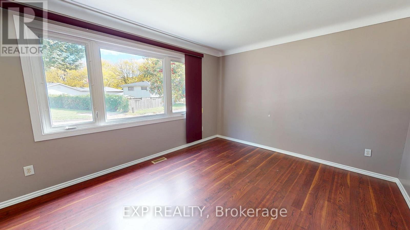 3312 Addison Avenue, Niagara Falls, Ontario  L2J 3L1 - Photo 9 - X12462796