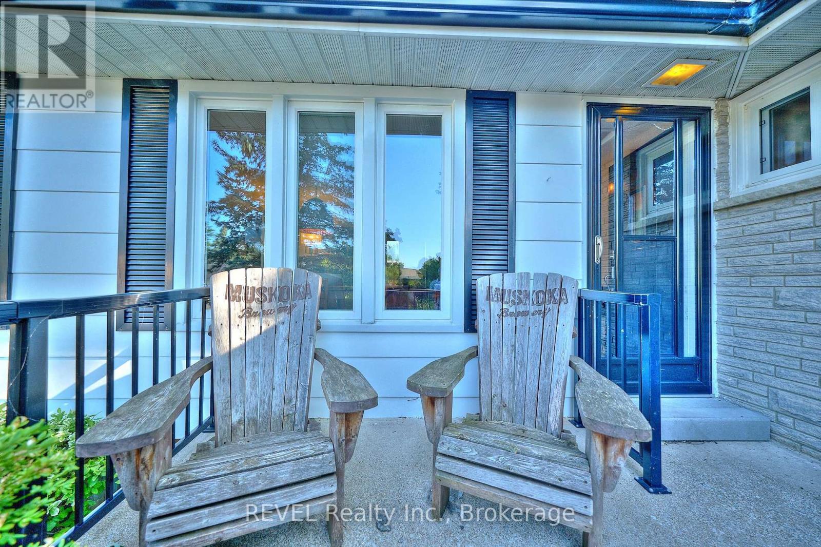 88 Haun Road, Fort Erie, Ontario  L0S 1B0 - Photo 3 - X12462811
