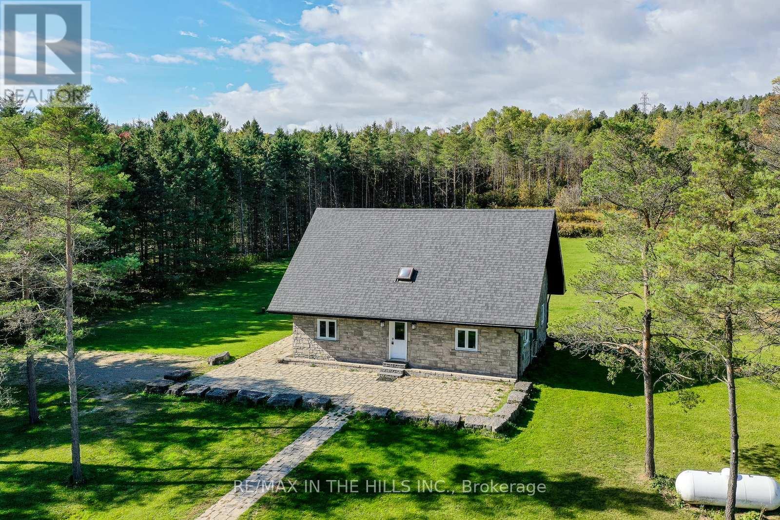 6 Shell Crescent, Mono, Ontario  L9W 6Y2 - Photo 2 - X12332638