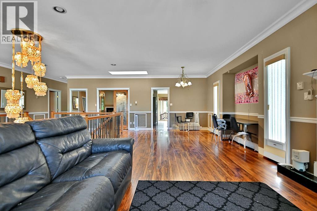 21008 Barker Avenue, Maple Ridge, British Columbia  V2X 8R6 - Photo 13 - R3058444