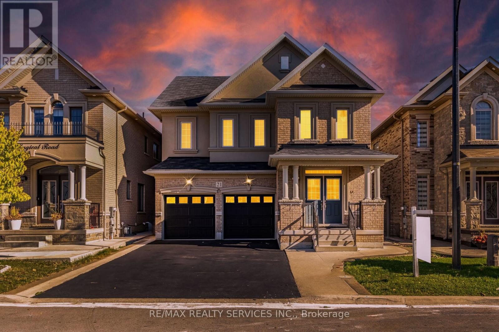 21 MAGICAL ROAD, Brampton, Ontario