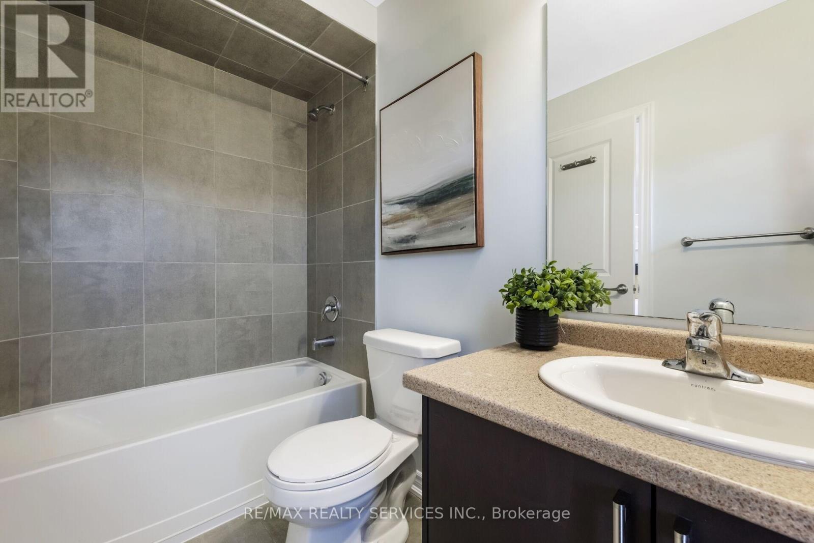 21 Magical Road, Brampton, Ontario  L7A 4P8 - Photo 32 - W12462619