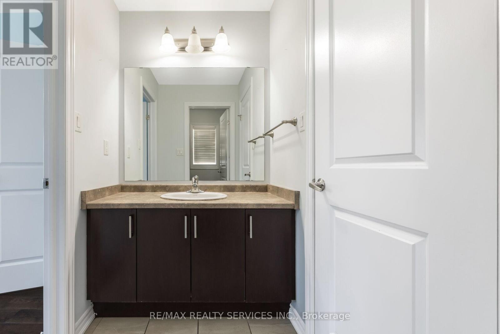 21 Magical Road, Brampton, Ontario  L7A 4P8 - Photo 37 - W12462619