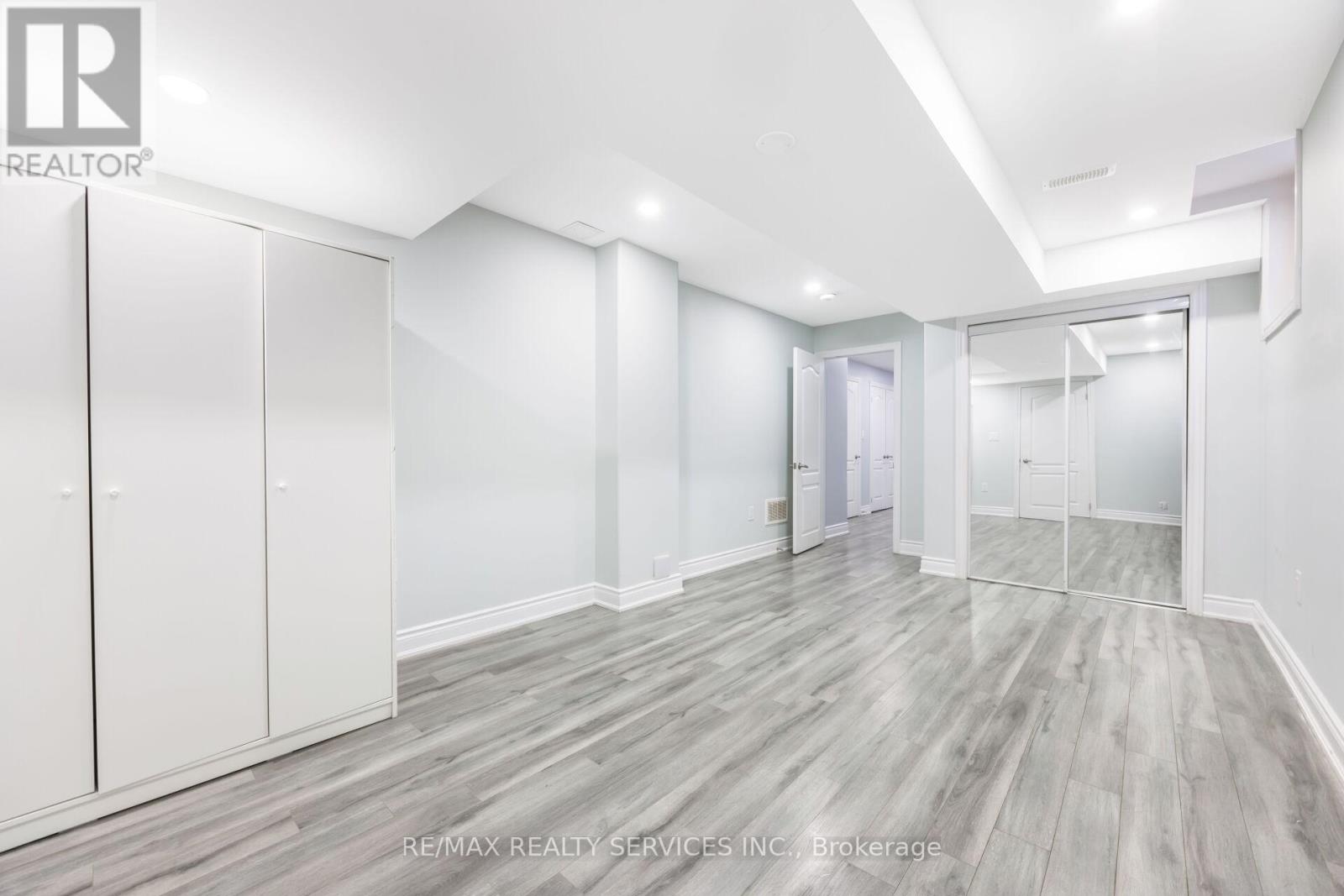 21 Magical Road, Brampton, Ontario  L7A 4P8 - Photo 41 - W12462619