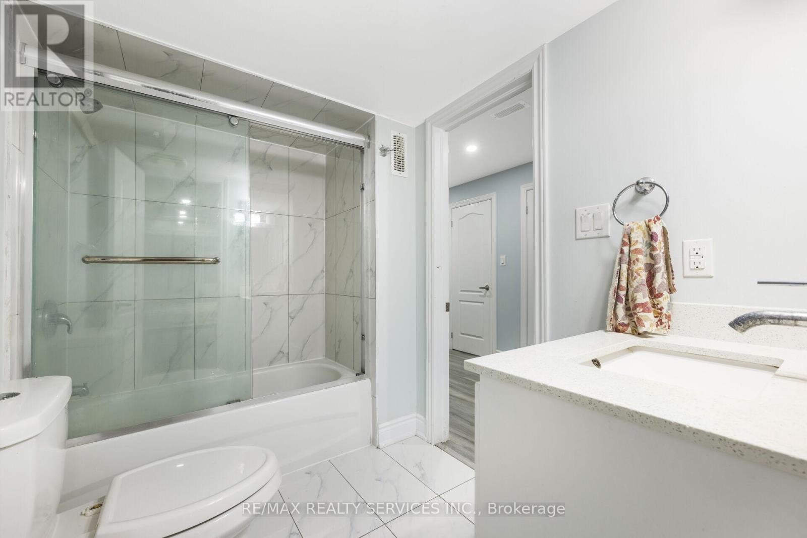 21 Magical Road, Brampton, Ontario  L7A 4P8 - Photo 44 - W12462619