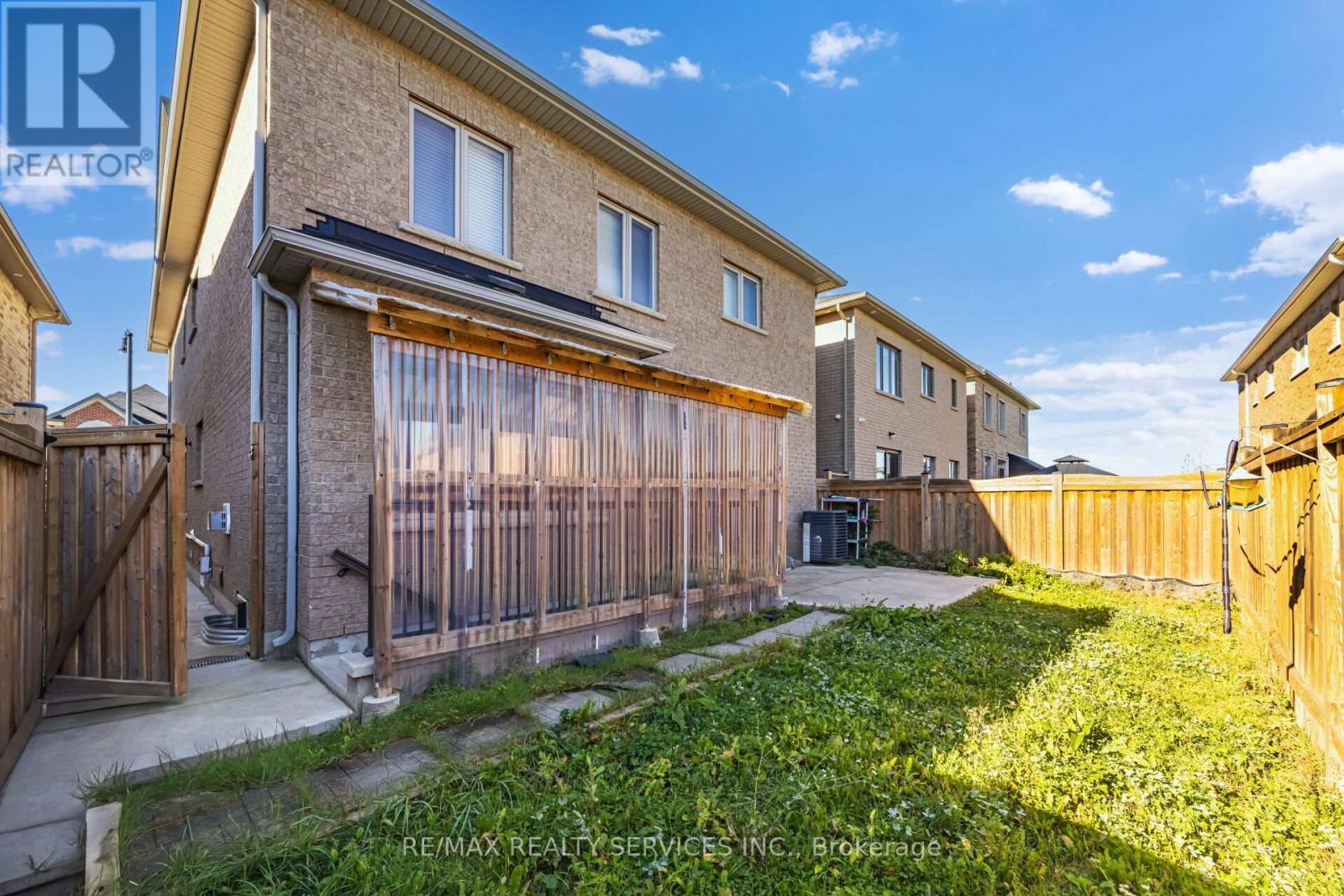21 Magical Road, Brampton, Ontario  L7A 4P8 - Photo 48 - W12462619