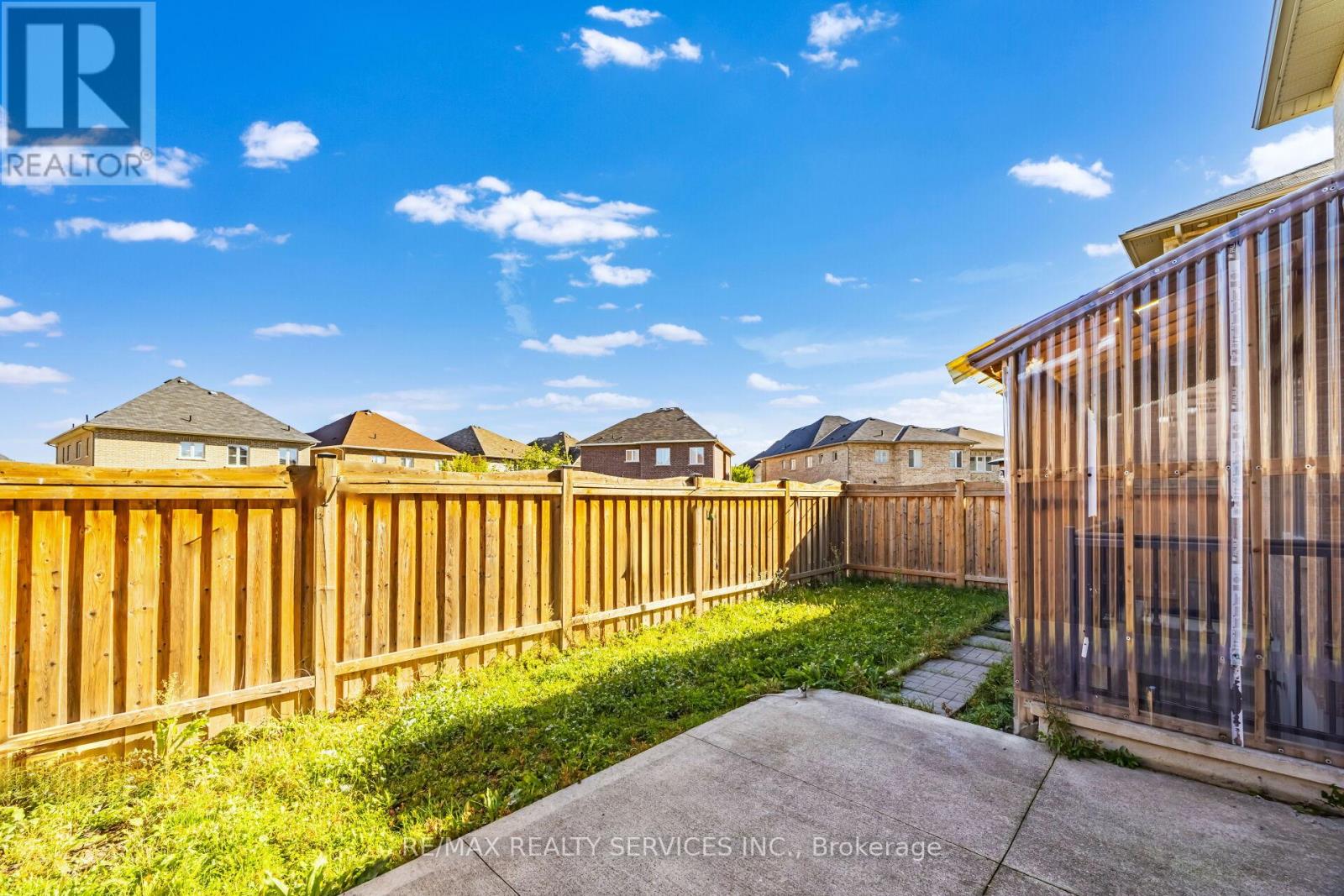 21 Magical Road, Brampton, Ontario  L7A 4P8 - Photo 49 - W12462619